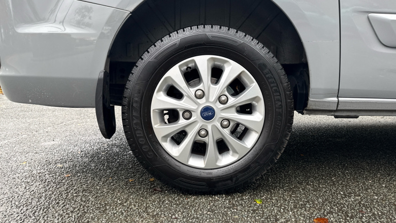 Ford Transit Custom 300 L1 Diesel Fwd 2.0 EcoBlue 170ps Low Roof D/Cab Limited Van